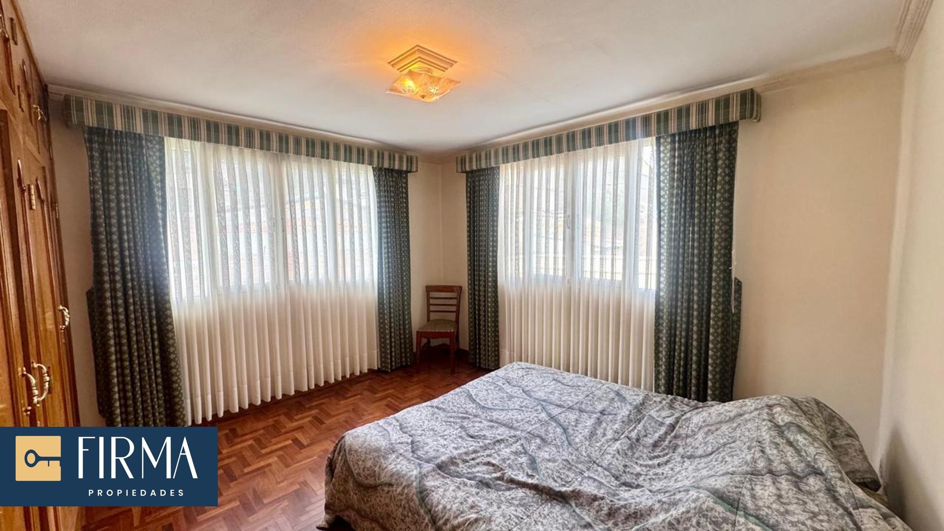 Casa en VentaCASA EN VENTA EN ACHUMANI BAJO COMO TERRENO 3 dormitorios 3 baños 3 parqueos Foto 11