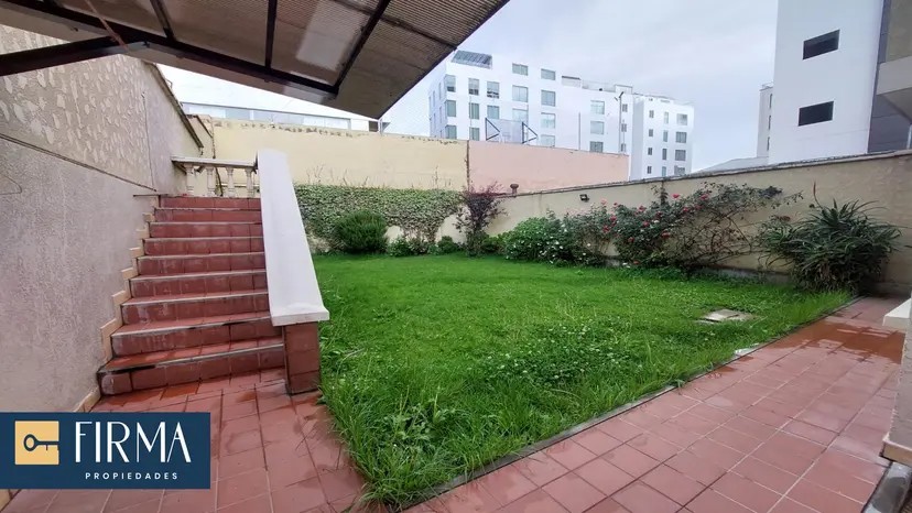 Casa en Calacoto en La Paz 3 dormitorios 3 baños 4 parqueos Foto 15