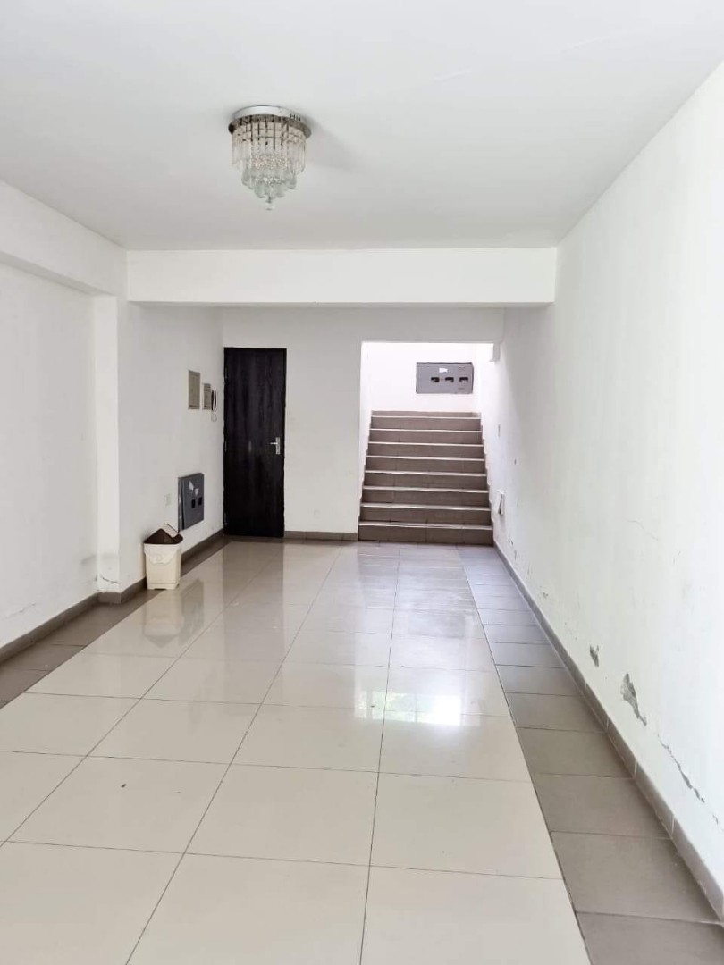 Departamento en Entre 3er y 4to anillo Oeste en Santa Cruz de la Sierra 2 dormitorios 2 baños  Foto 12