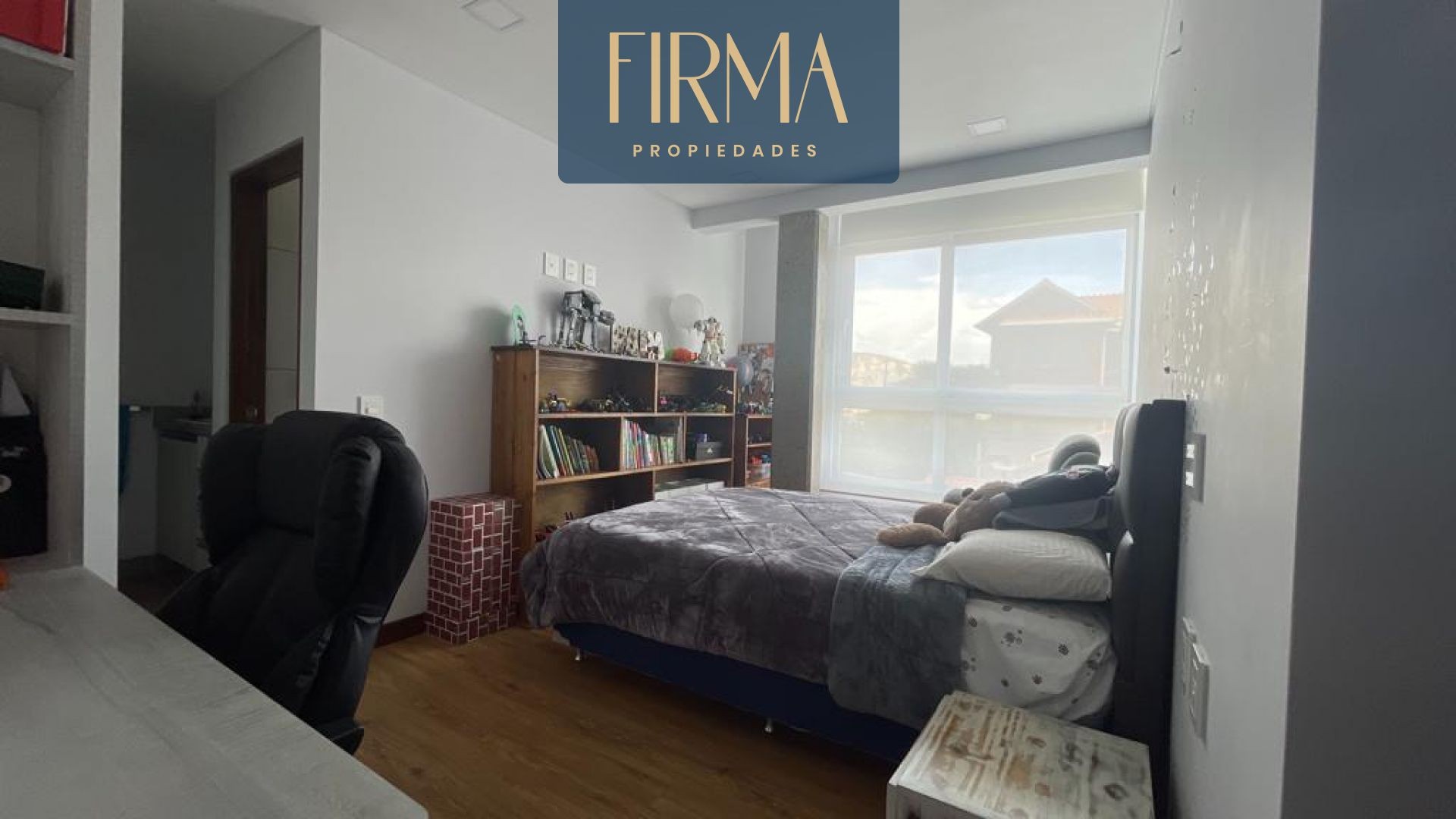 Casa en Achumani en La Paz 4 dormitorios 7 baños 3 parqueos Foto 13