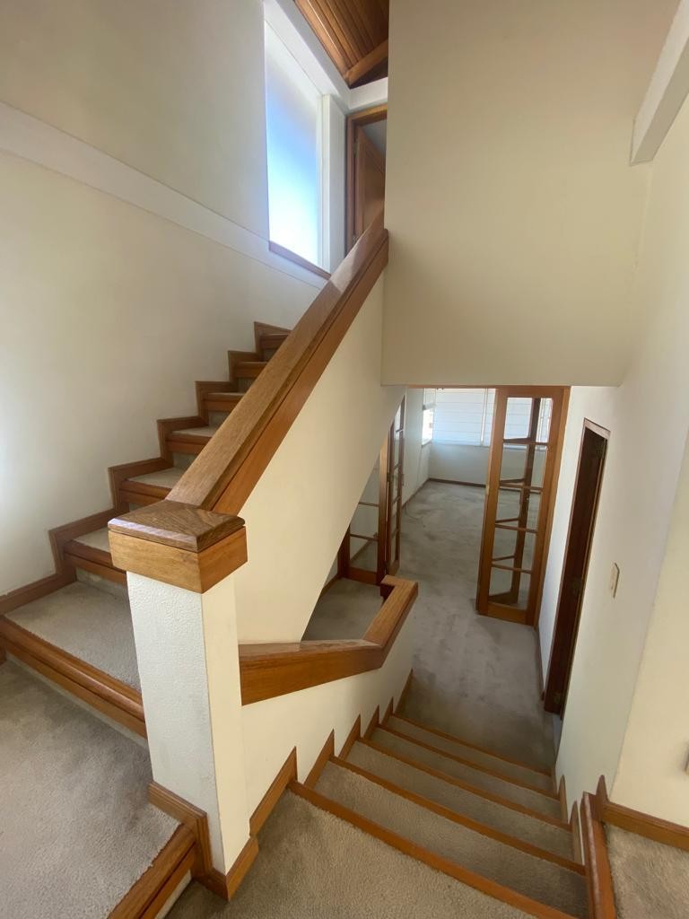 Casa Linda Casa Vacía en Alquiler o Venta
4 dormitorios en suite, Zona Irpavi
 Foto 18