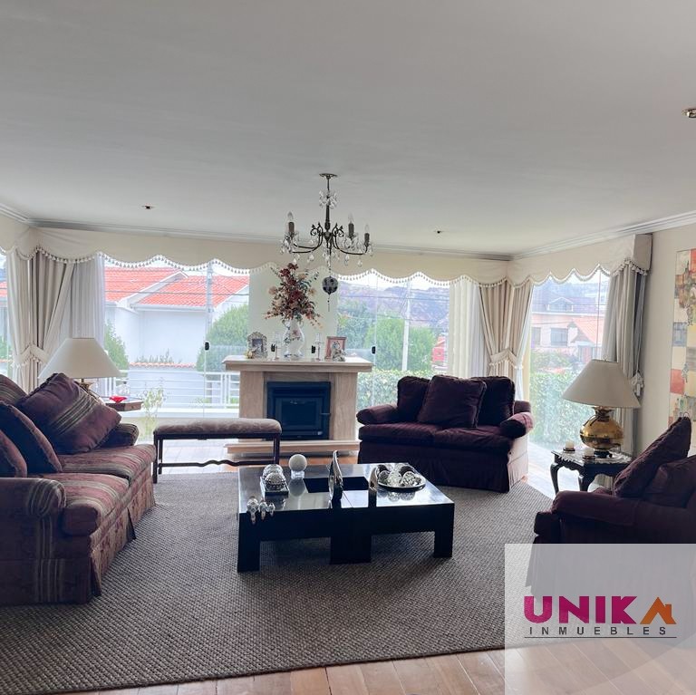 Casa en Venta🏡 HERMOSA CASA AMPLIA Y LLENA DE SOL EN VENTA, EN EL LUGAR MAS CÉNTRICO DE ACHUMANI 4 dormitorios 5 baños 4 parqueos Foto 26