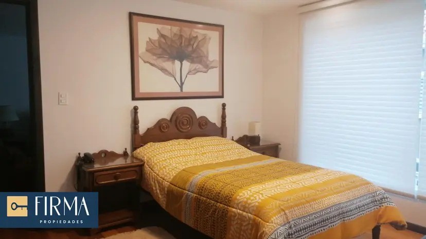 Casa en AlquilerCASA EN ALQUILER EN ACHUMANI AMOBLADA Y EQUIPADA 4 dormitorios 6 baños 3 parqueos Foto 3