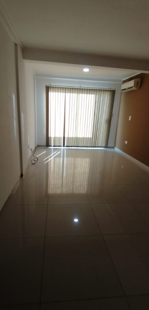 Departamento en AlquilerAvenida Velarde esquina Ana Barba Foto 1