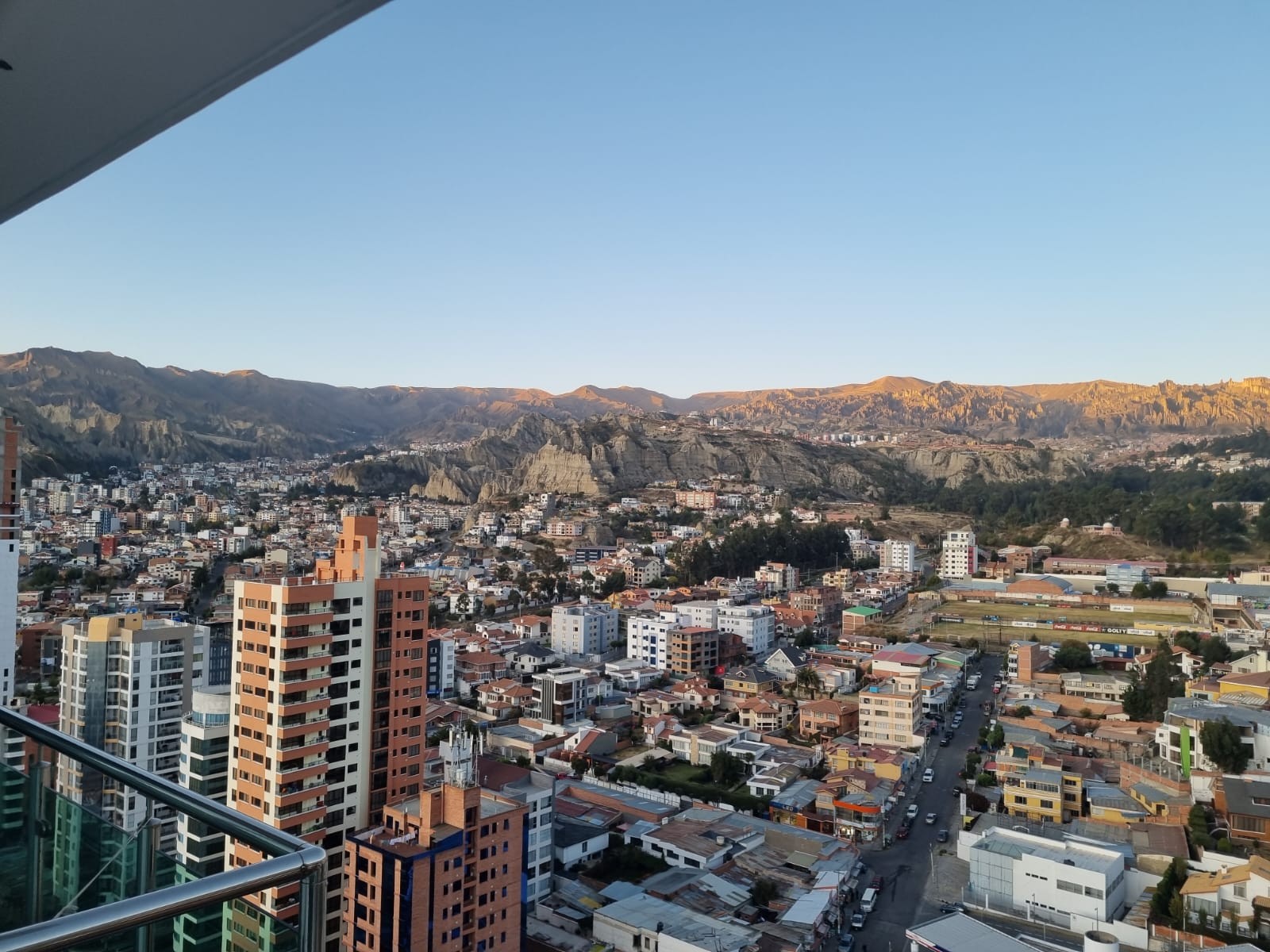 Departamento en Calacoto en La Paz 1 dormitorios 1 baños  Foto 4