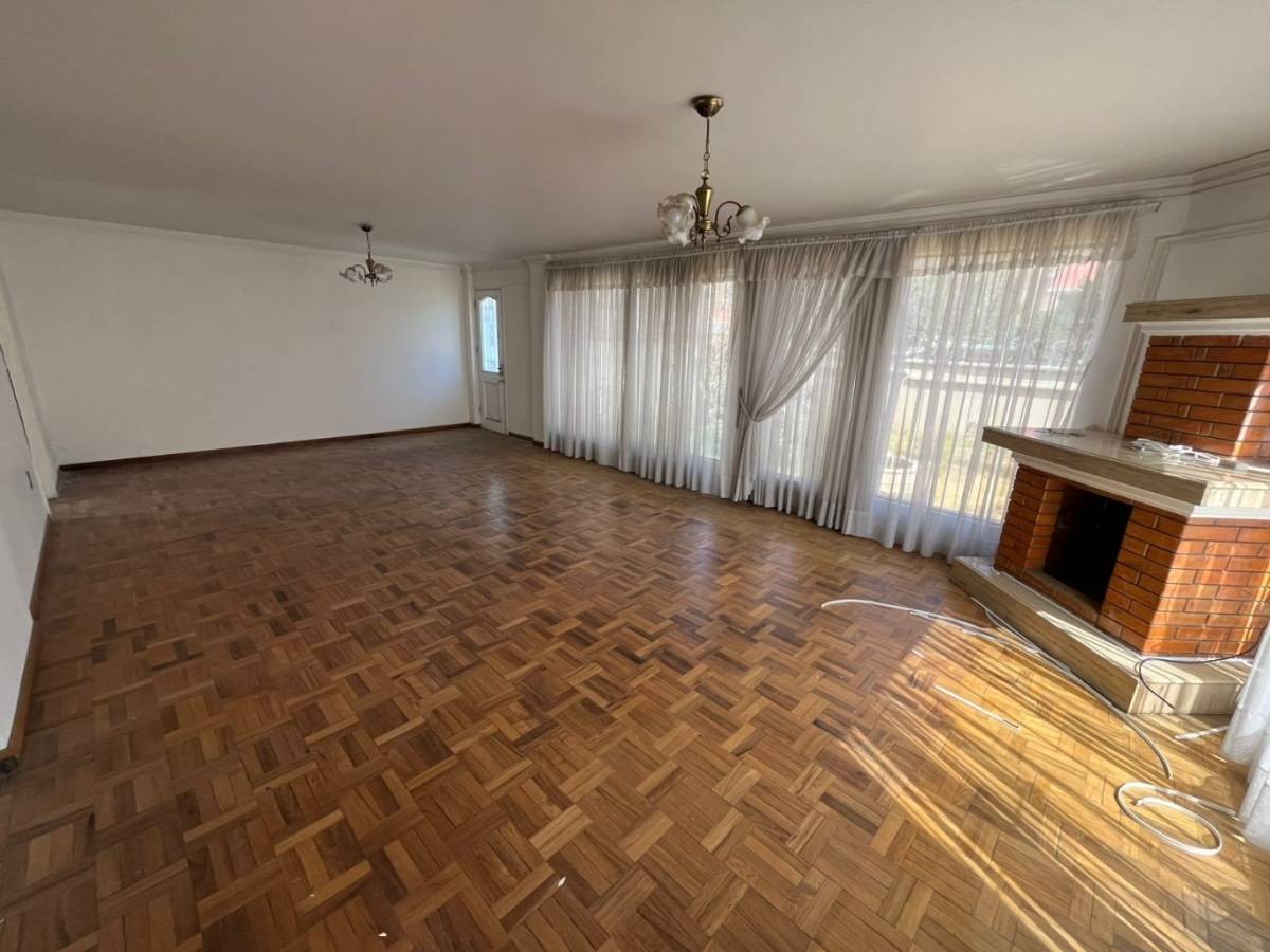 Casa en Calacoto en La Paz 5 dormitorios 5 baños 3 parqueos Foto 5