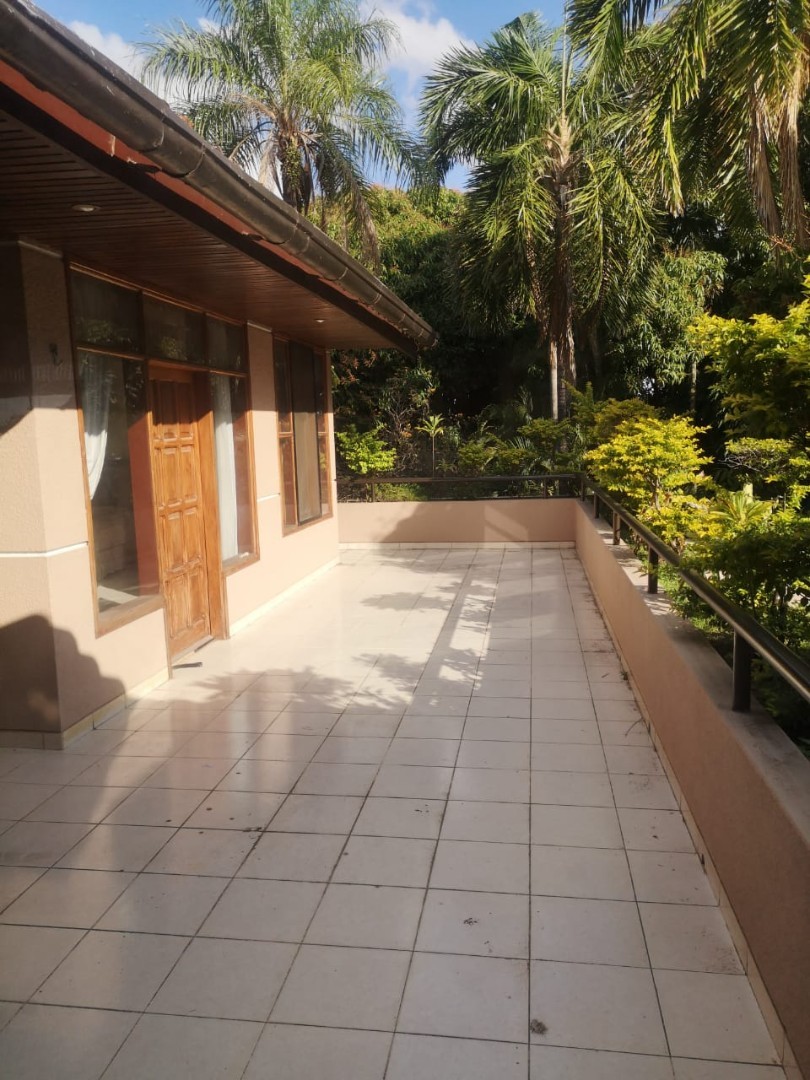 En Alquiler a $us 2,500 Foto 15