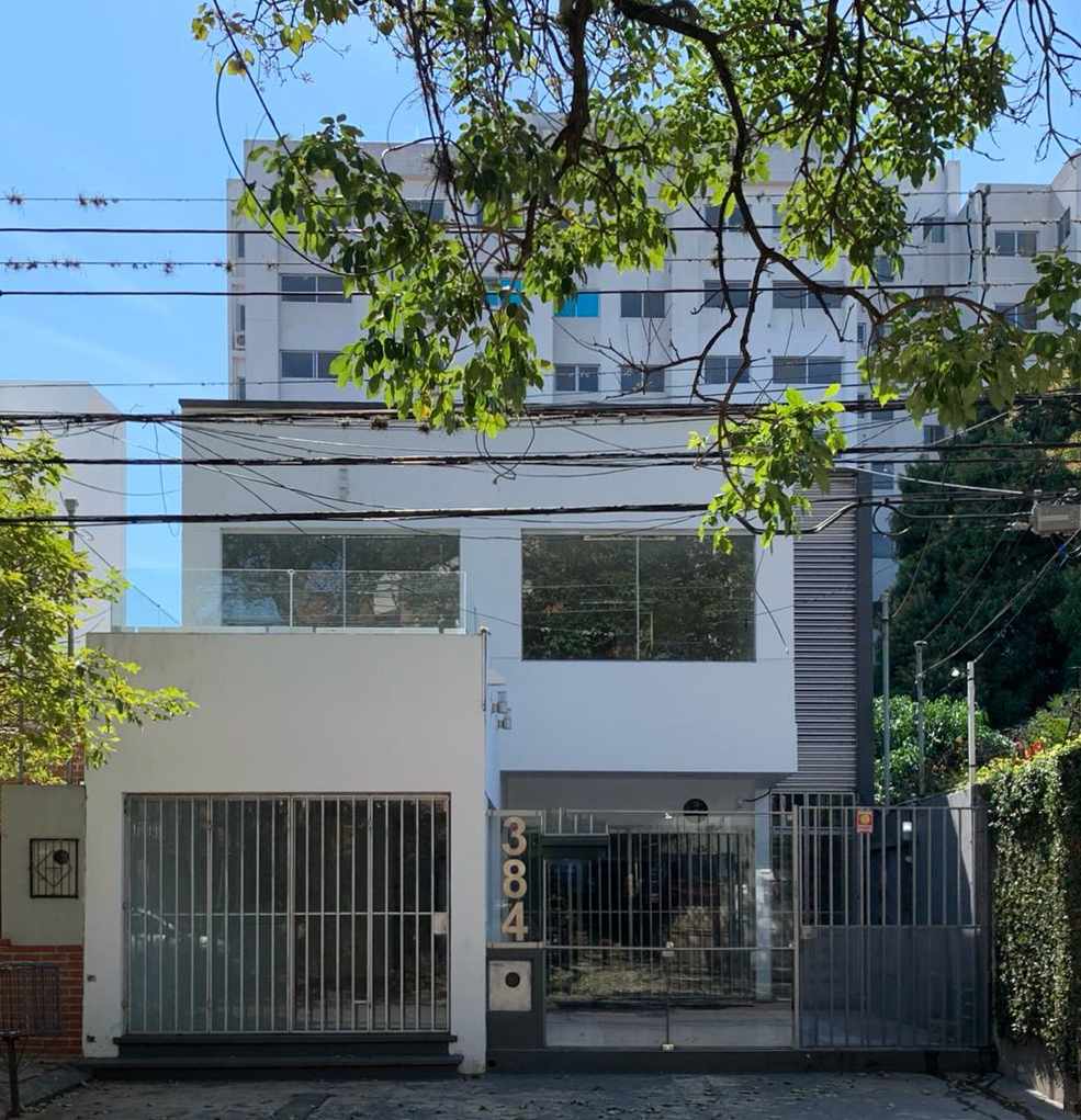 Local comercial en VentaJuan de Garay Av. Velarde Diagonal Starbucks  3 baños  Foto 2