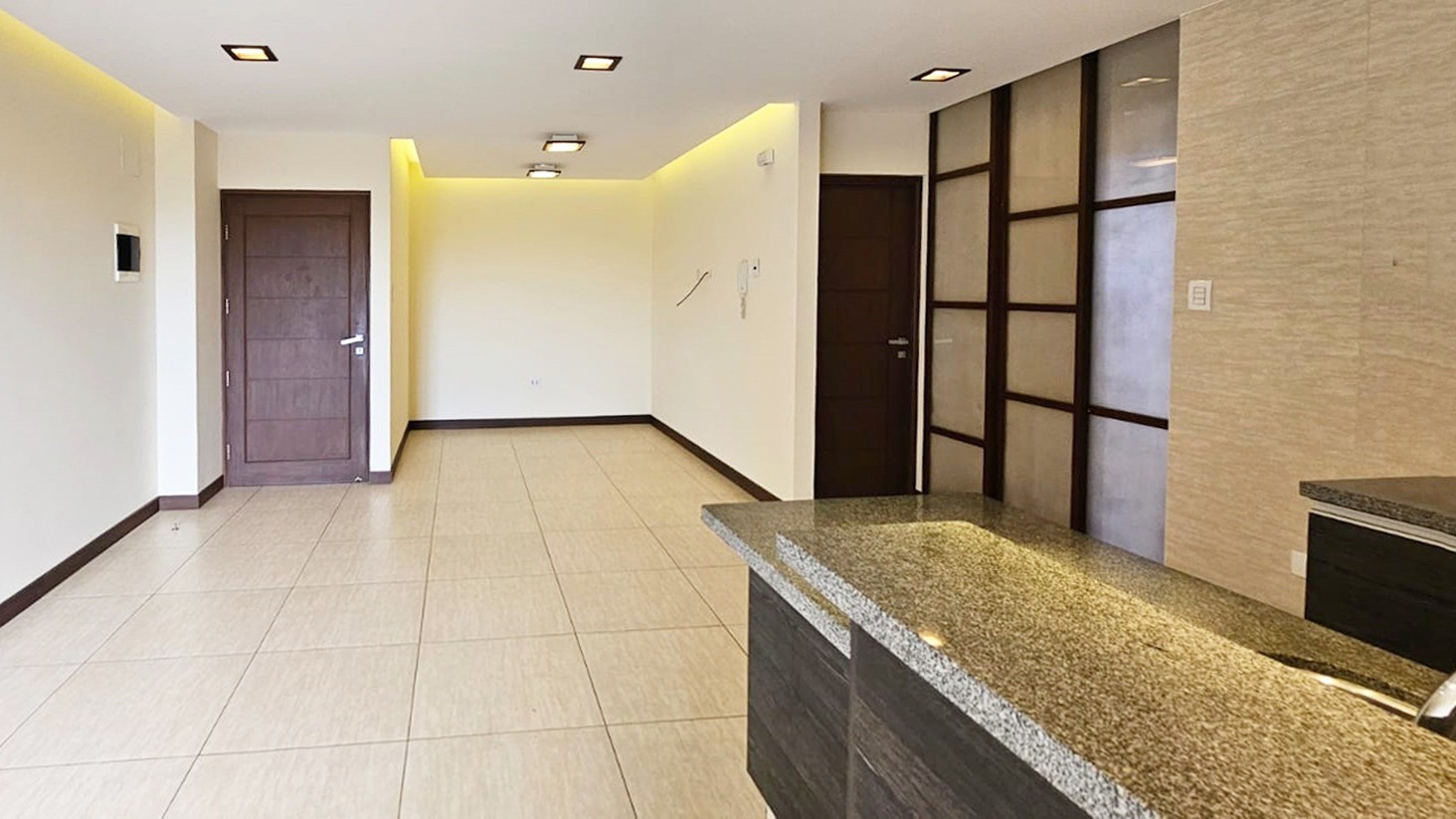 Departamento en Entre 2do y 3er anillo Oeste en Santa Cruz de la Sierra 2 dormitorios 1 baños 1 parqueos Foto 13