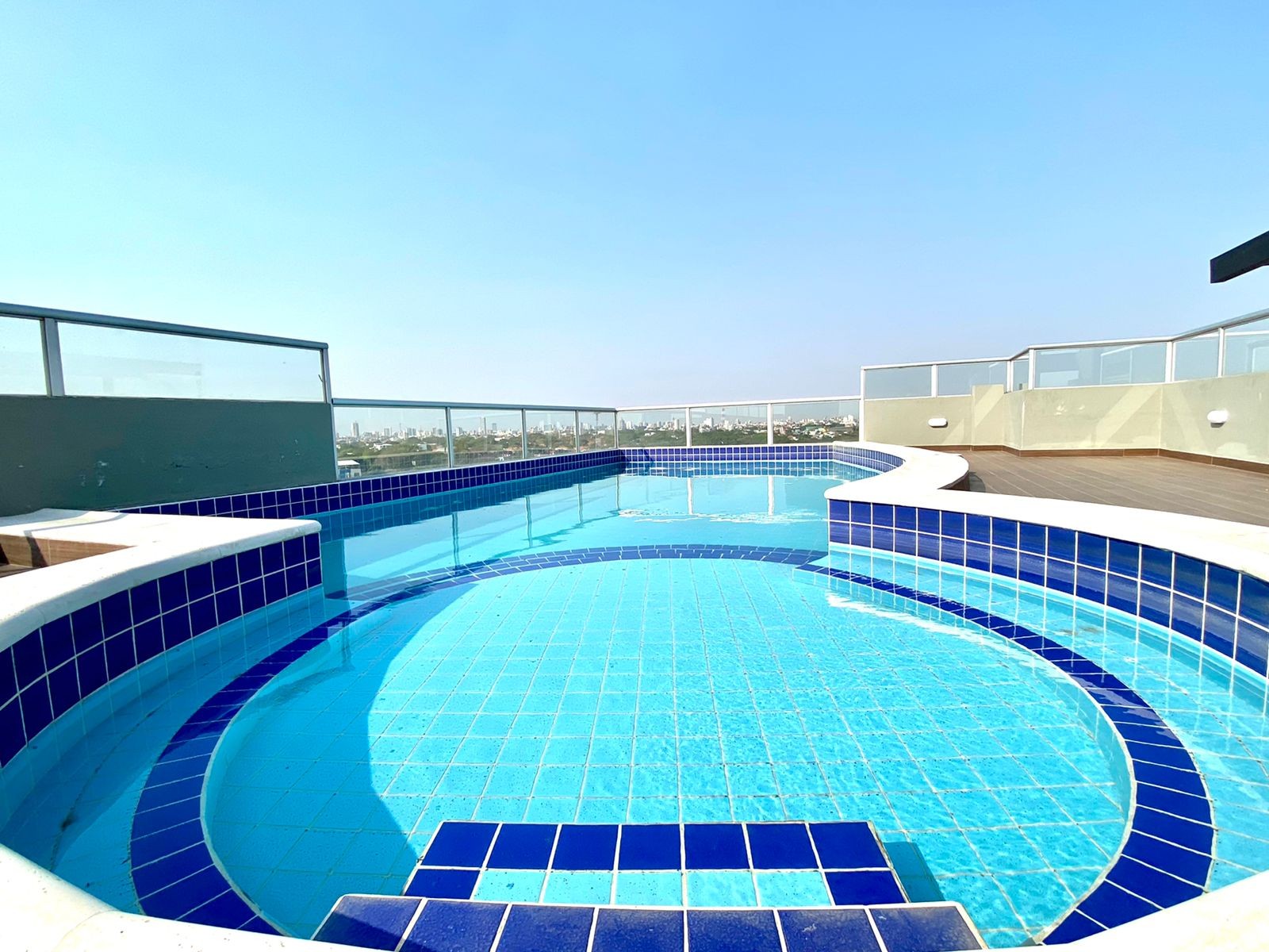 Departamento en Entre 3er y 4to anillo Oeste en Santa Cruz de la Sierra 1 dormitorios 1 baños  Foto 16