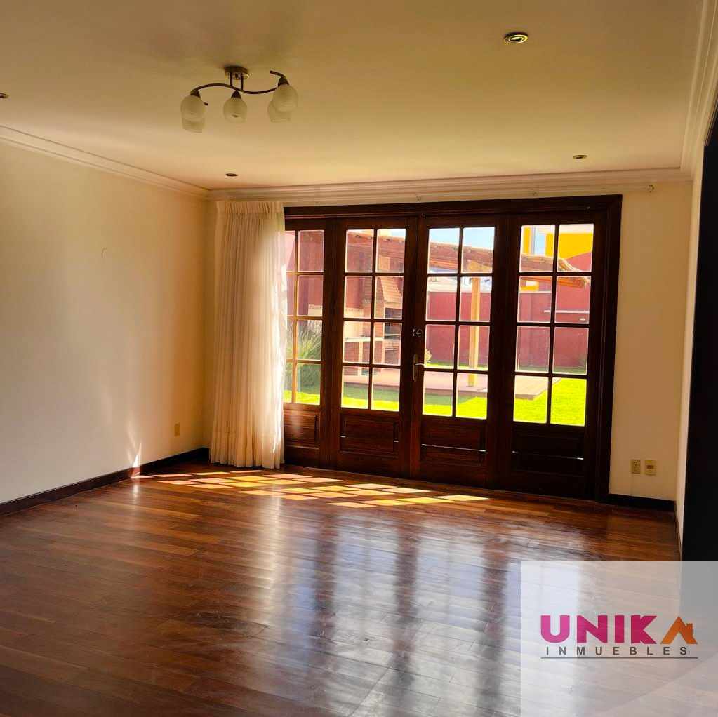 Casa en Alquiler🏡 AMPLIA Y HERMOSA CASA EN ALQUILER, AUQUISAMAÑA.  3 dormitorios 3 baños 3 parqueos Foto 10