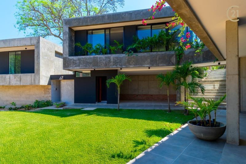 Casa en VentaURBANIZACION URUBO GOLF 4 dormitorios 6 baños 4 parqueos Foto 5