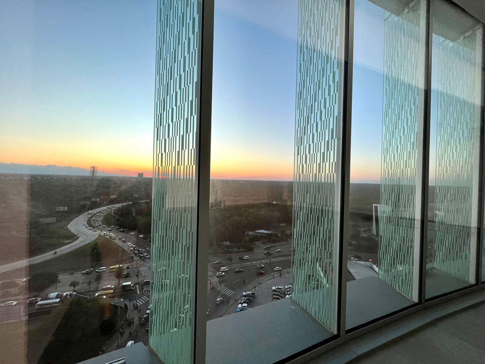 Oficina PLAZA EMPRESARIAL MANZANA 40 OFICINA EN ALQUILER Foto 10