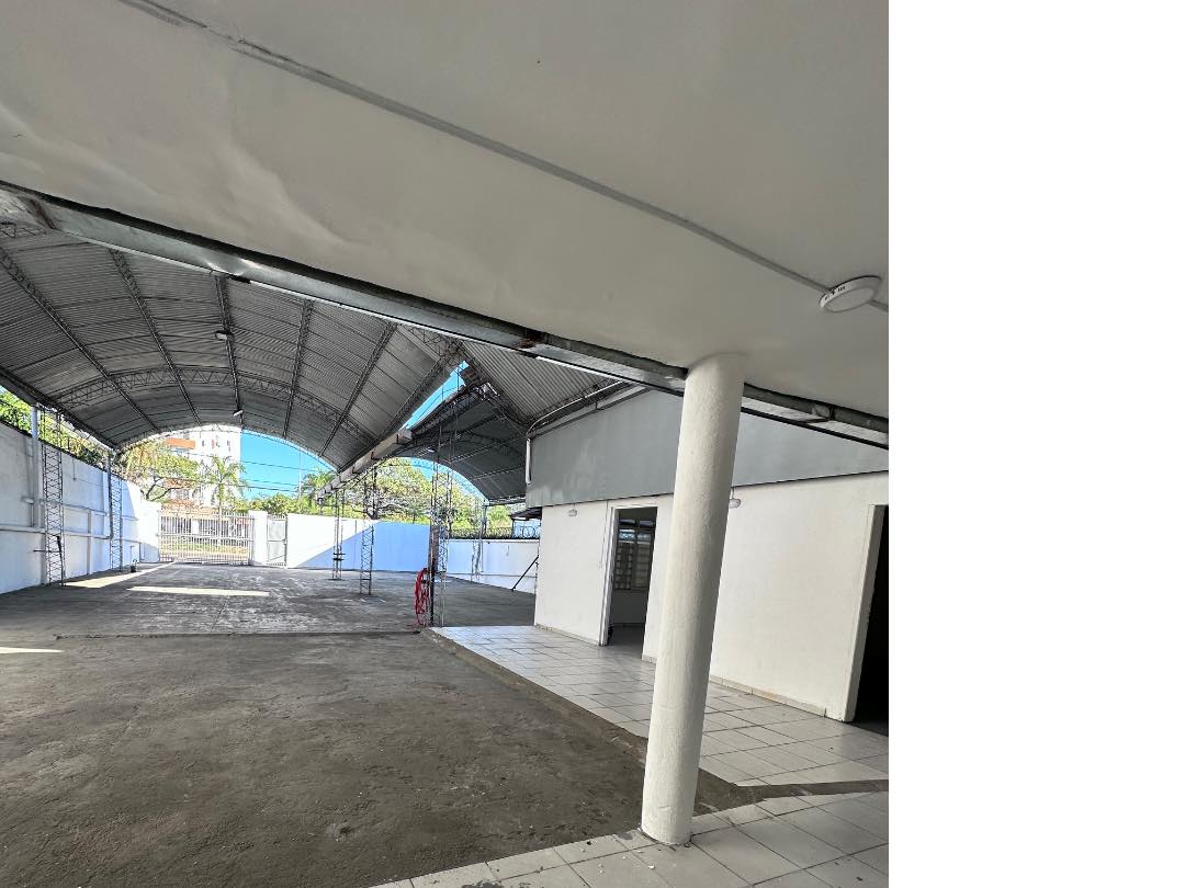 Galpón  sobre la Av. 26 de Febrero (2do anillo) Foto 5