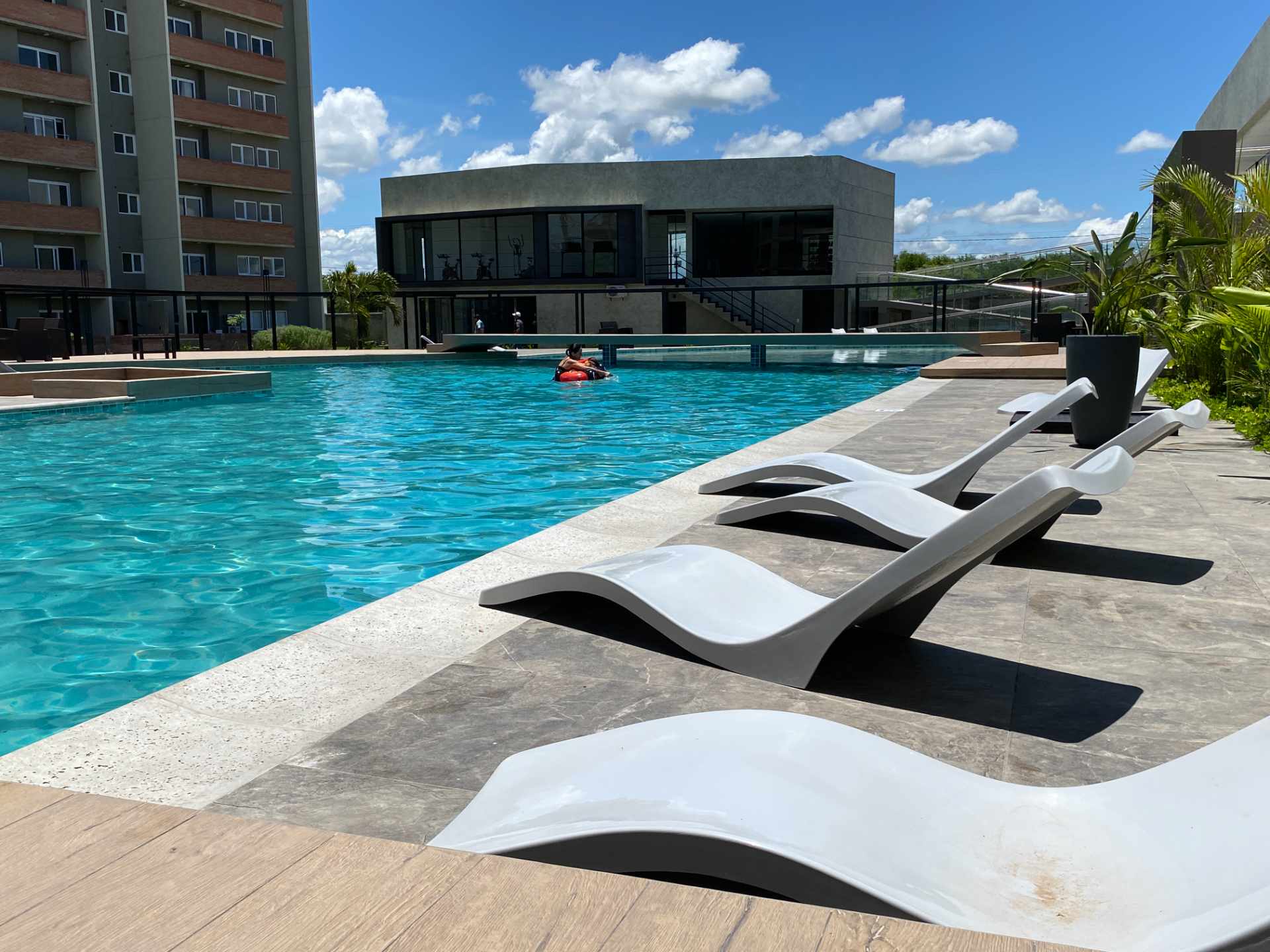 Departamento en Entre 7mo y 8vo anillo Norte en Santa Cruz de la Sierra 3 dormitorios 2 baños 1 parqueos Foto 19