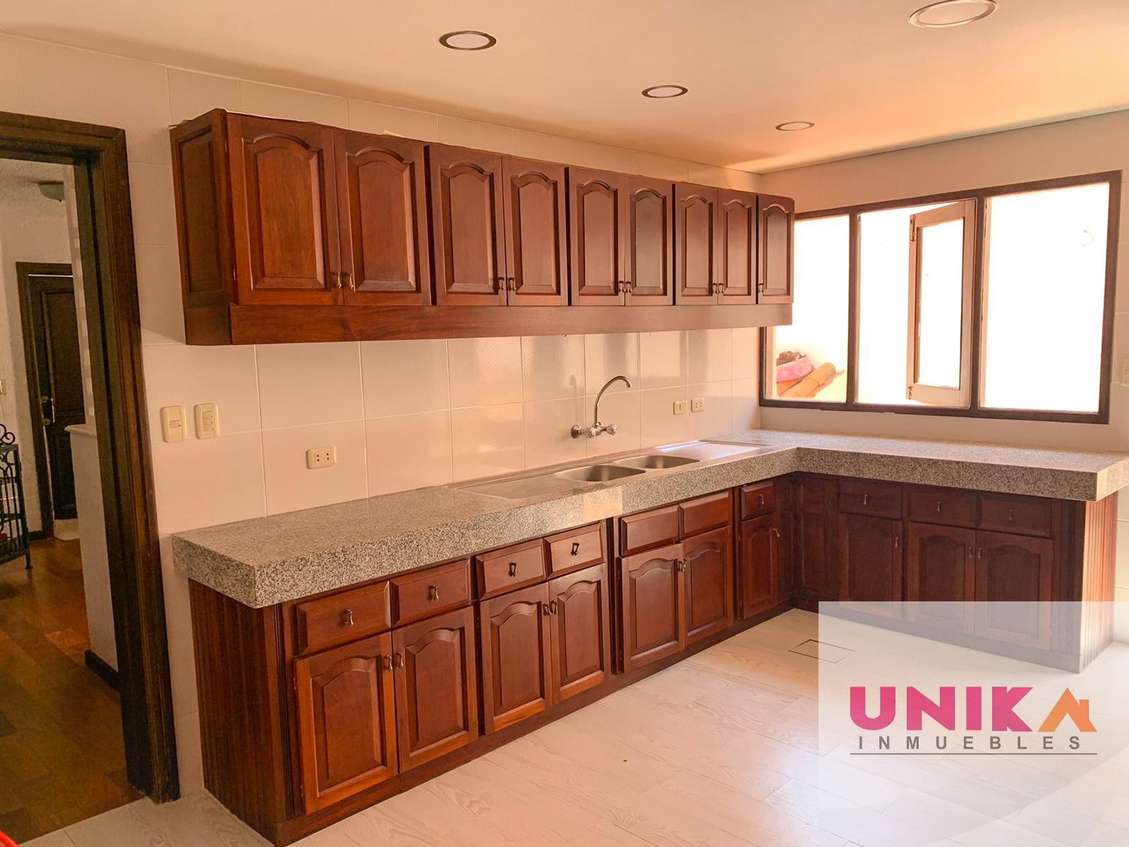 Casa en La Florida en La Paz 3 dormitorios 5 baños 3 parqueos Foto 10