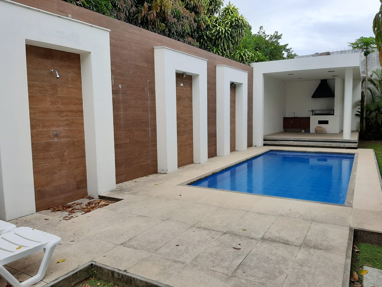 Casa en AnticréticoAv. San Aurelio 2 t 3 anillo  3 dormitorios 4 baños 2 parqueos Foto 2