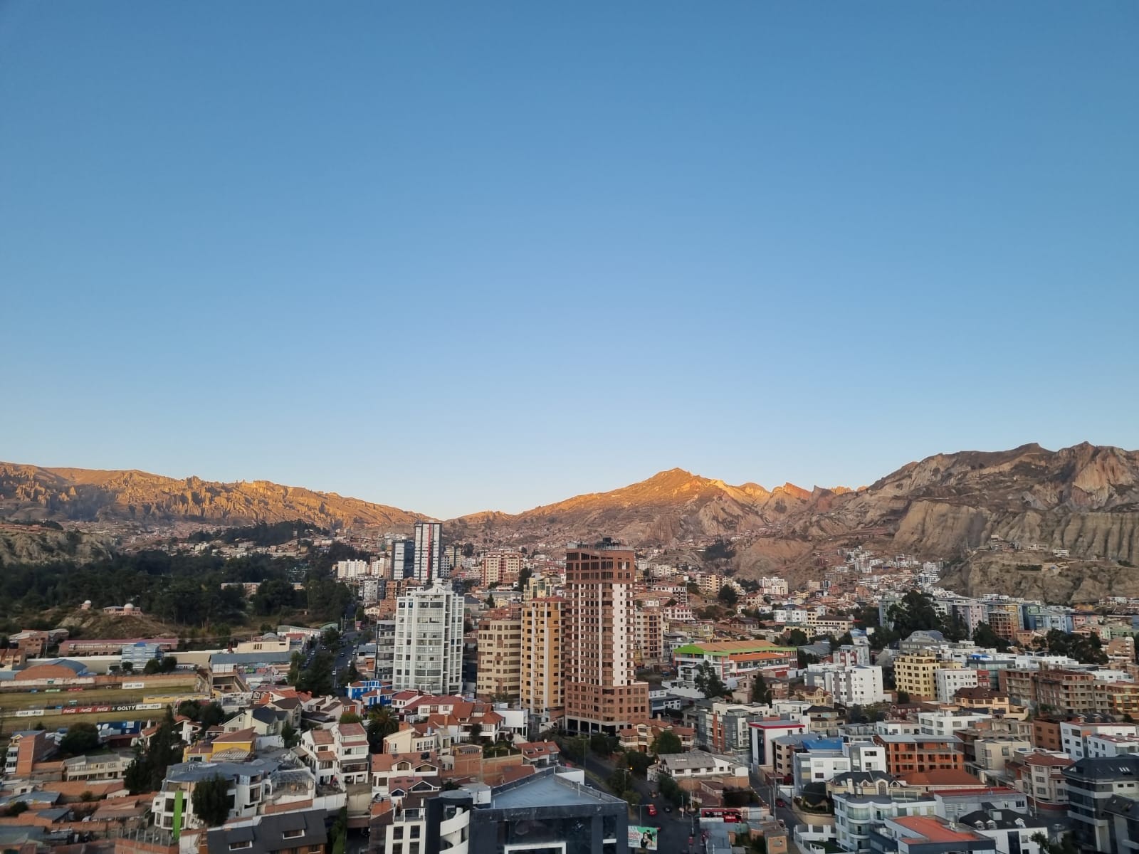 Departamento en Calacoto en La Paz 1 dormitorios 1 baños  Foto 6