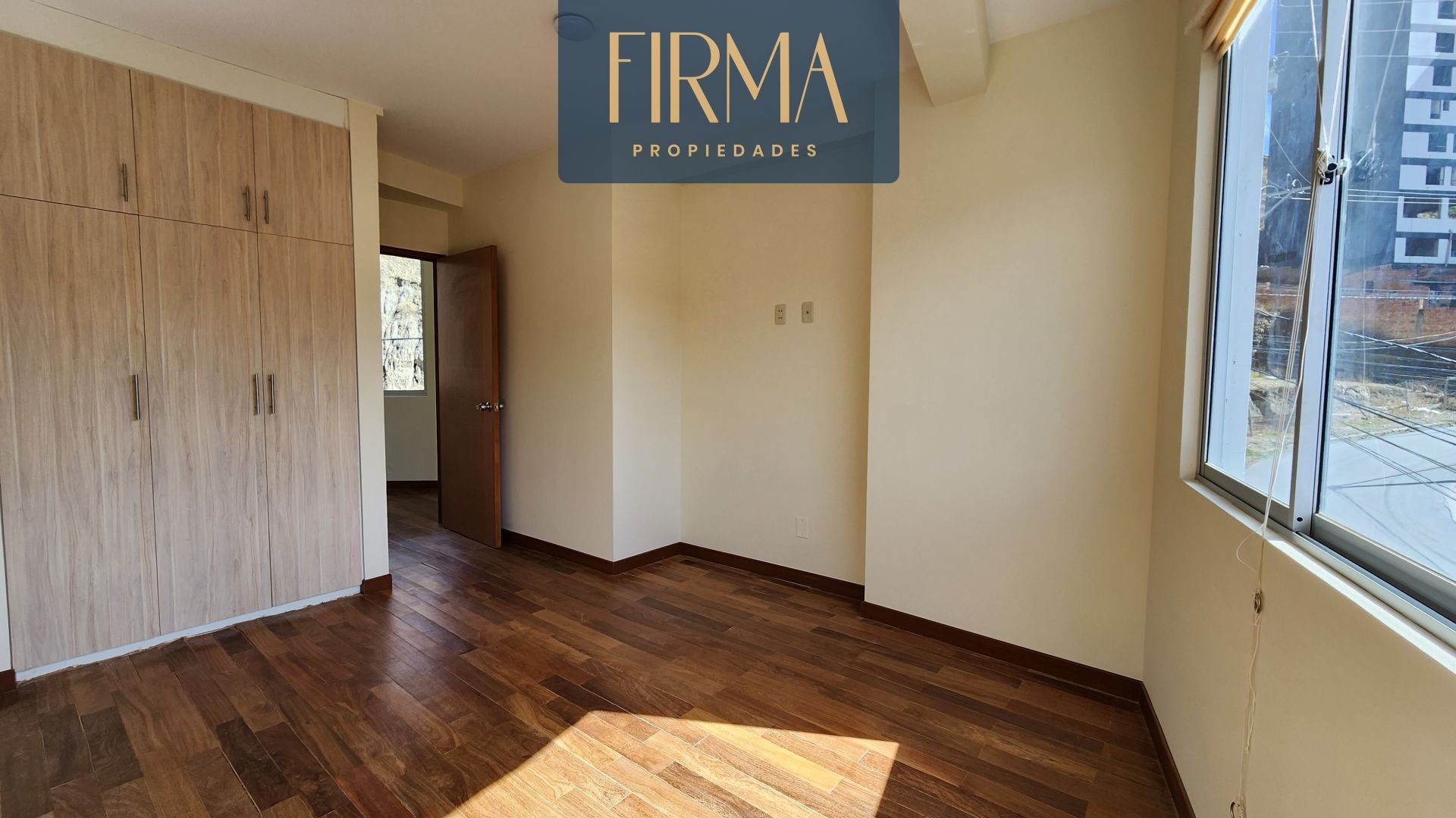 Departamento en Irpavi en La Paz 3 dormitorios 4 baños 1 parqueos Foto 8