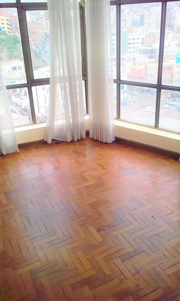 Departamento en Miraflores en La Paz 2 dormitorios 3 baños  Foto 3