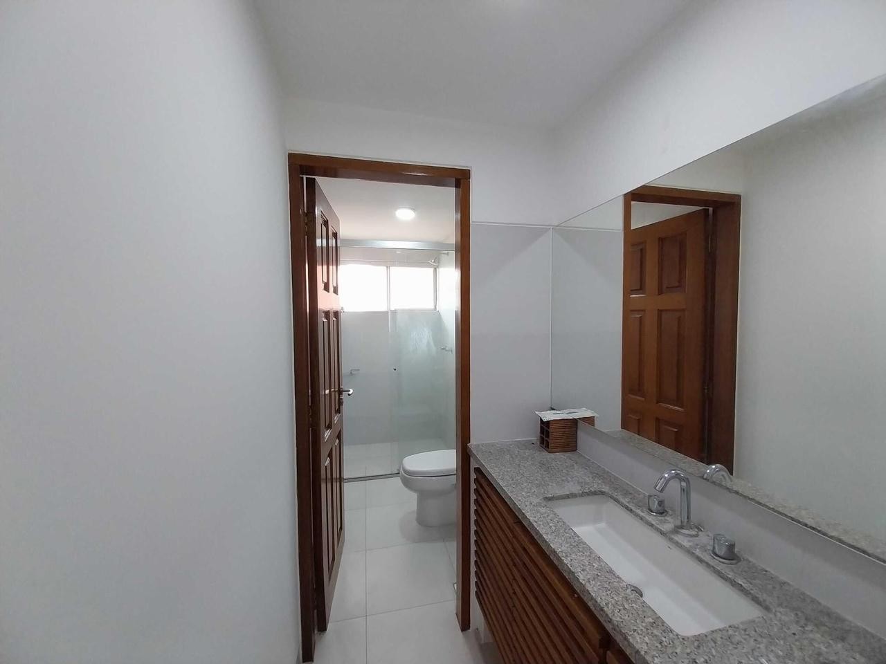 Casa en AlquilerCASA EN ALQUILER - ZONA OESTE - AV. ROCA Y CORONADO  Foto 10