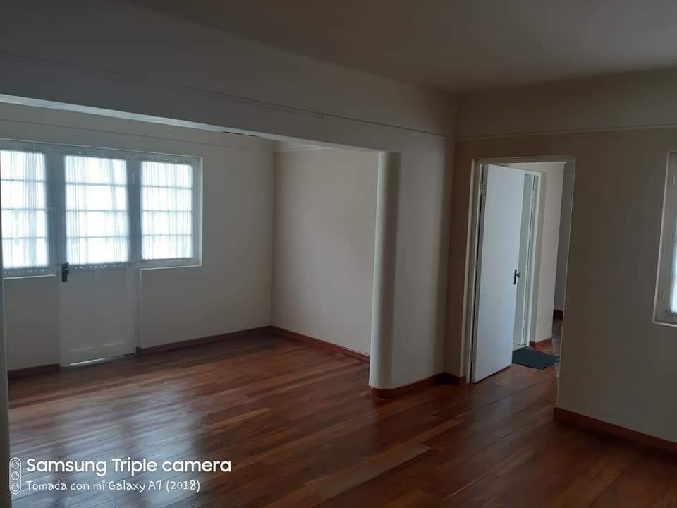 Departamento Av.Arce casi esquina campos. Edificio La Paz N°2724 Foto 7