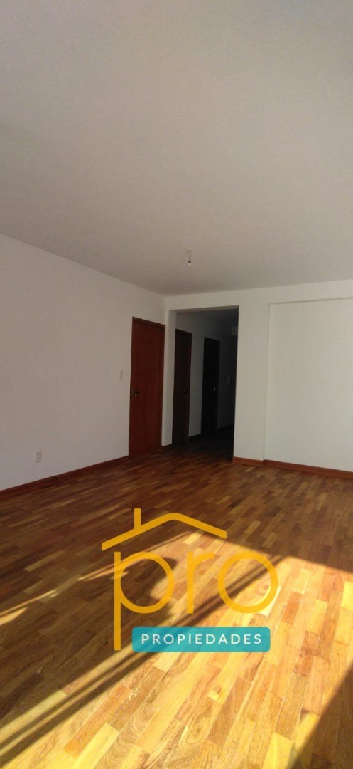 Departamento en Alto Irpavi en La Paz 3 dormitorios 4 baños 1 parqueos Foto 1