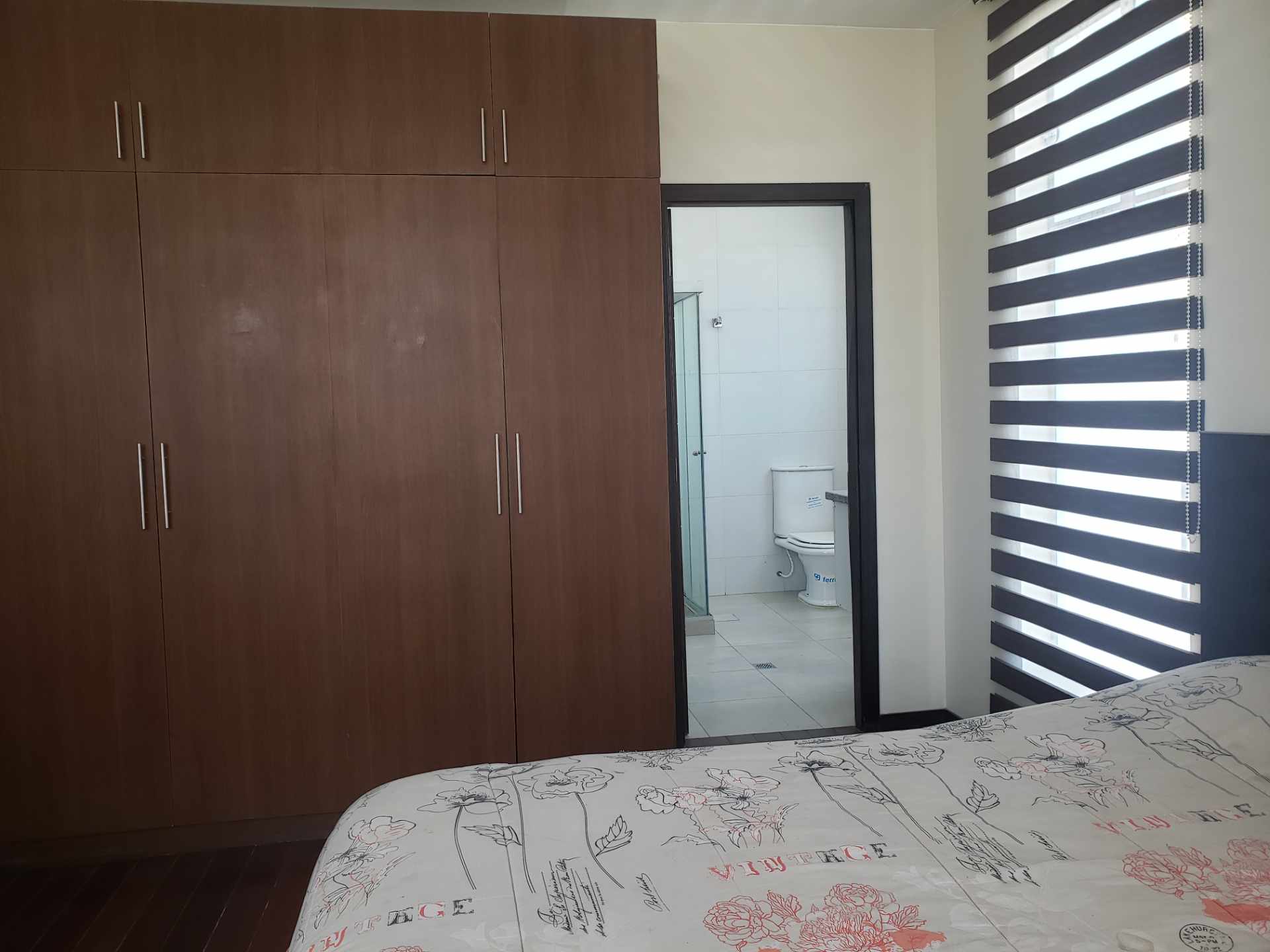 Casa en VentaCalle 2 #98 Urb. Los Olivos 5 dormitorios 4 baños 3 parqueos Foto 16