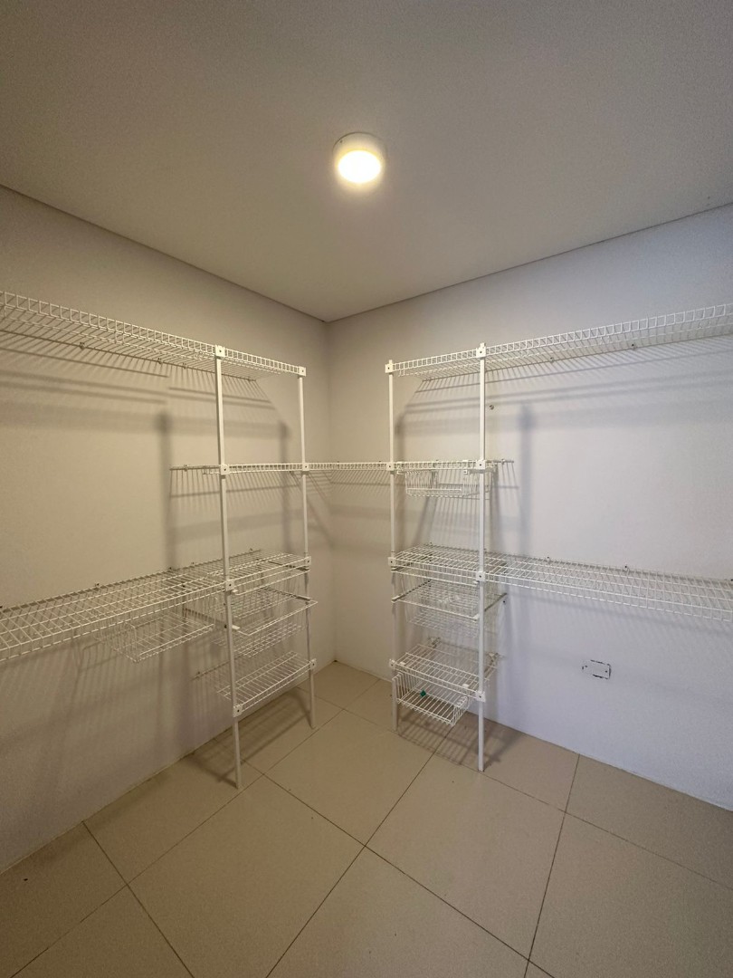 Casa en Alquiler📍CASA EN ALQUILER 
  CONDOMINIO PALMAS DEL OESTE II
Av. Piraí entre 6to y 7mo Anillo

 Foto 11