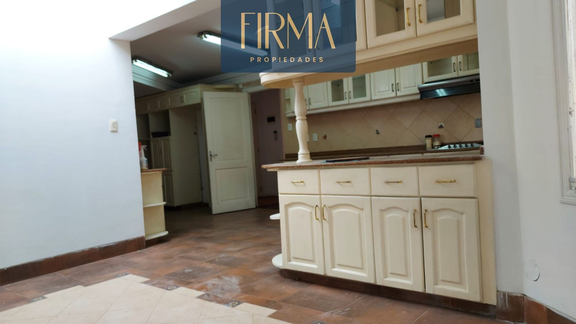 Casa en Irpavi en La Paz 4 dormitorios 5 baños 4 parqueos Foto 17