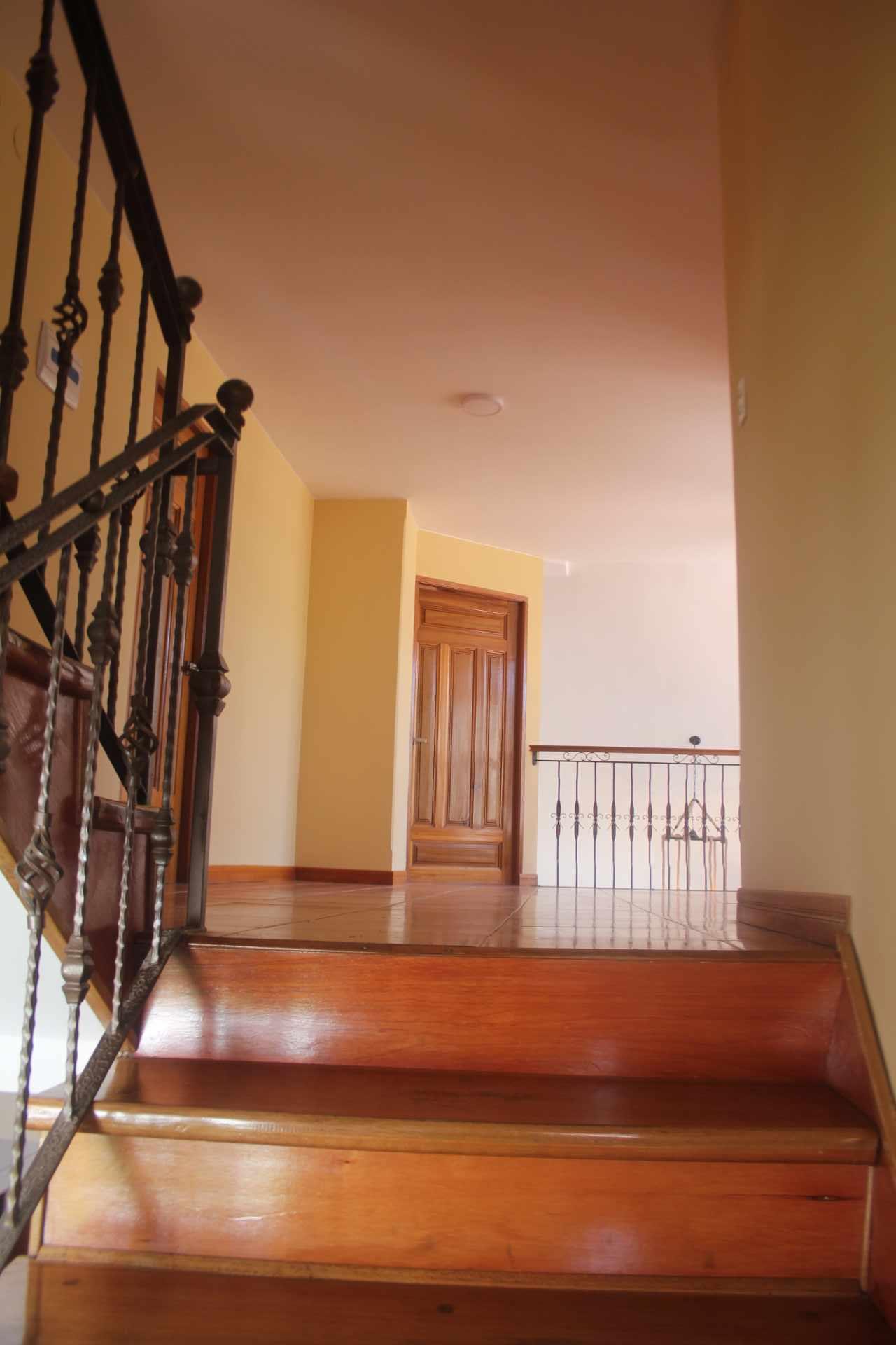 Casa en VentaChasquipampa c48  5 dormitorios 6 baños 3 parqueos Foto 3