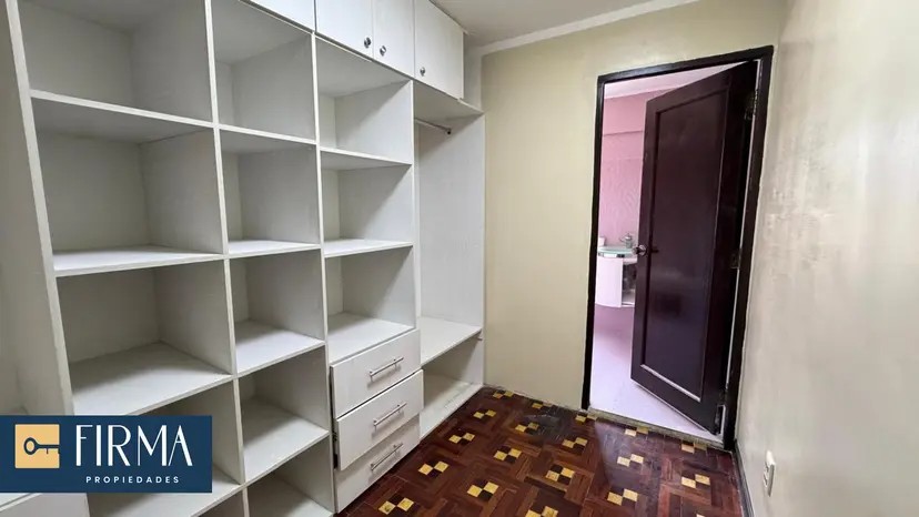 Casa en Achumani en La Paz 4 dormitorios 6 baños 3 parqueos Foto 5