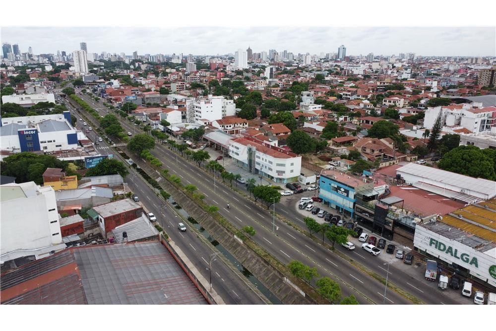 Edificio en VentaAvenida 26 de febrero - Segundo anillo a una cuadra Av. Piraí Foto 10