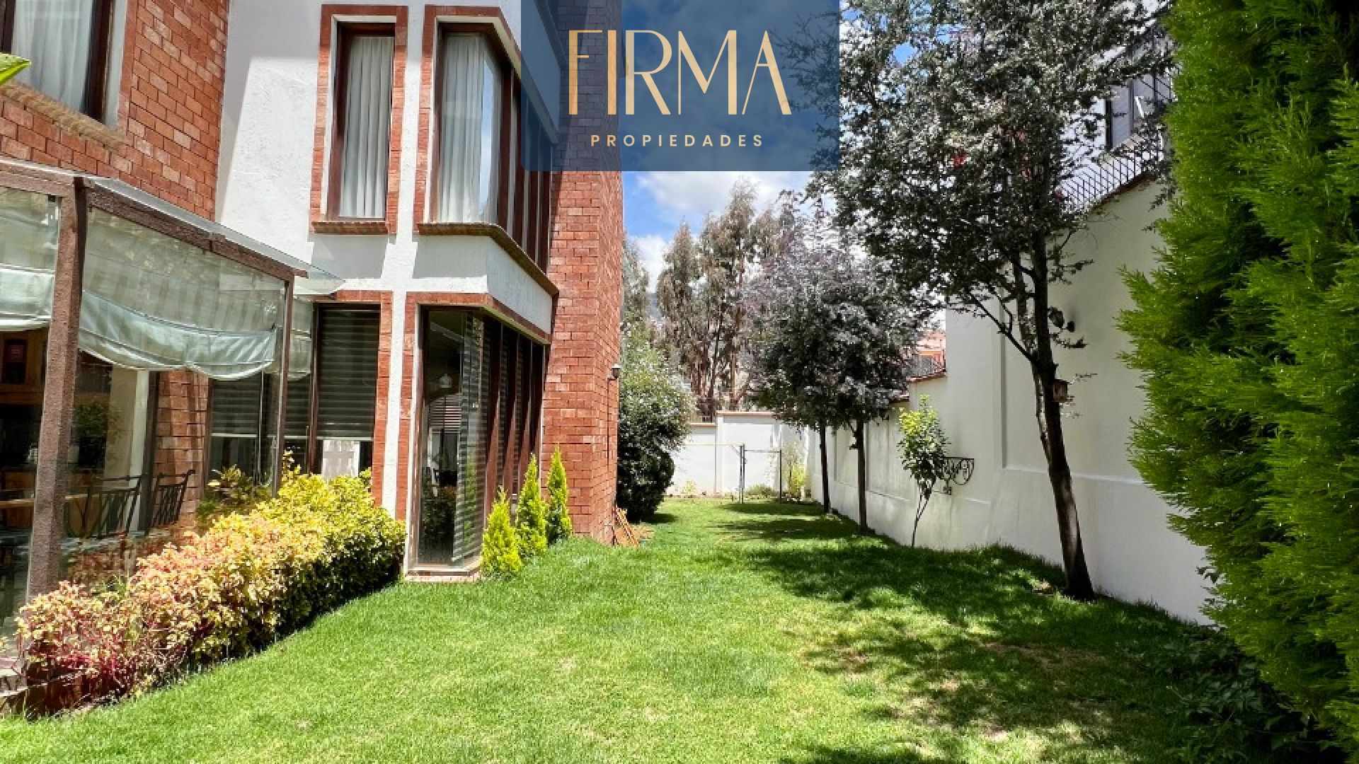 Casa en VentaIRPAVI, EL VERGEL CALLE 5 4 dormitorios 5 baños 4 parqueos Foto 1