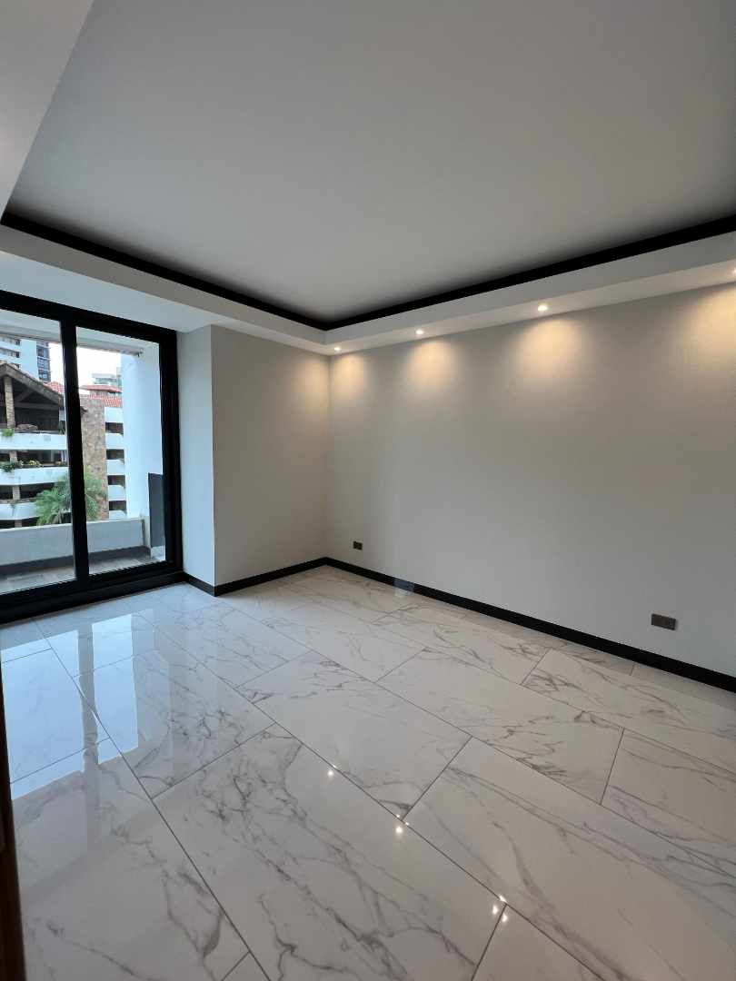 Departamento en Equipetrol en Santa Cruz de la Sierra 2 dormitorios 3 baños  Foto 16