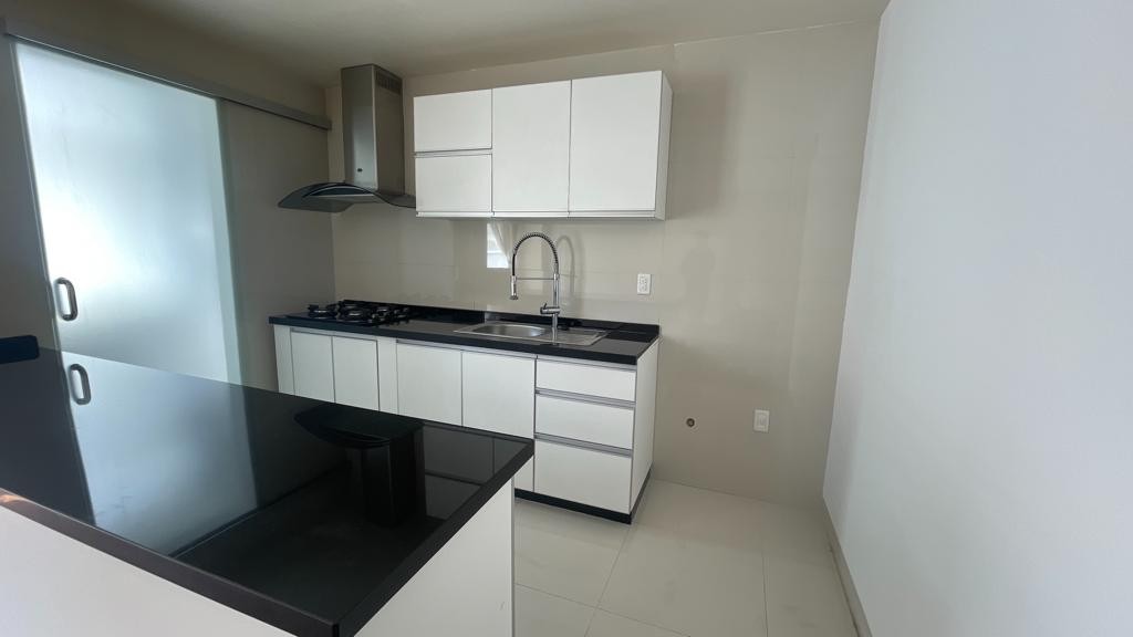 Departamento en Irpavi en La Paz 2 dormitorios 2 baños 1 parqueos Foto 3