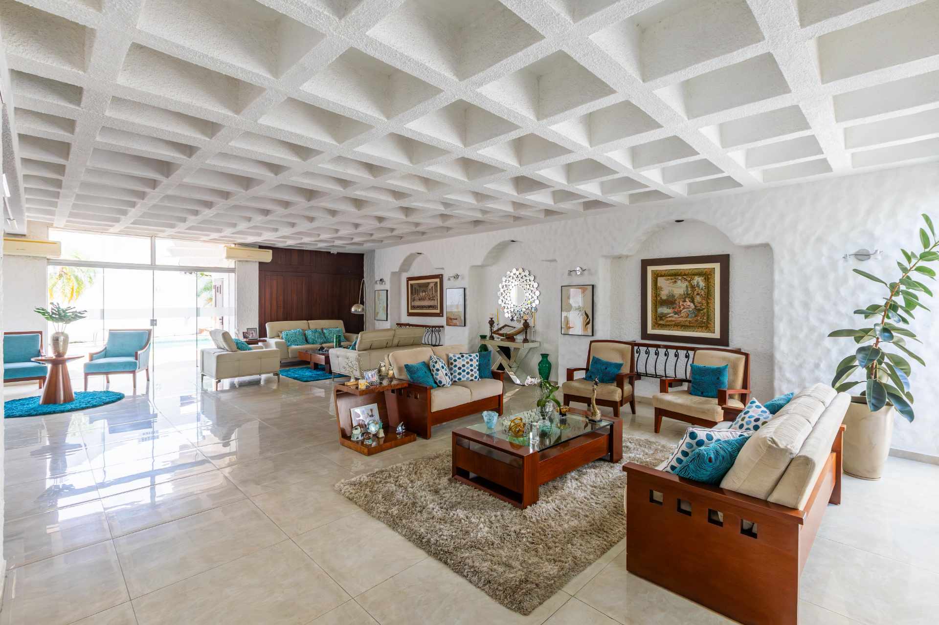 Casa Condominio Barrio Norte, sobre Av. Banzer y 4to anillo  Foto 4