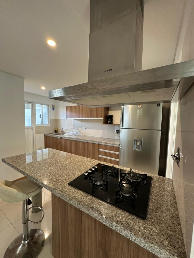 Casa en Entre 5to y 6to anillo Oeste en Santa Cruz de la Sierra 3 dormitorios 3 baños 2 parqueos Foto 2