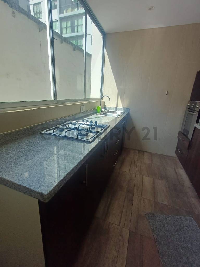 En Alquiler a Bs 4,700 Foto 6