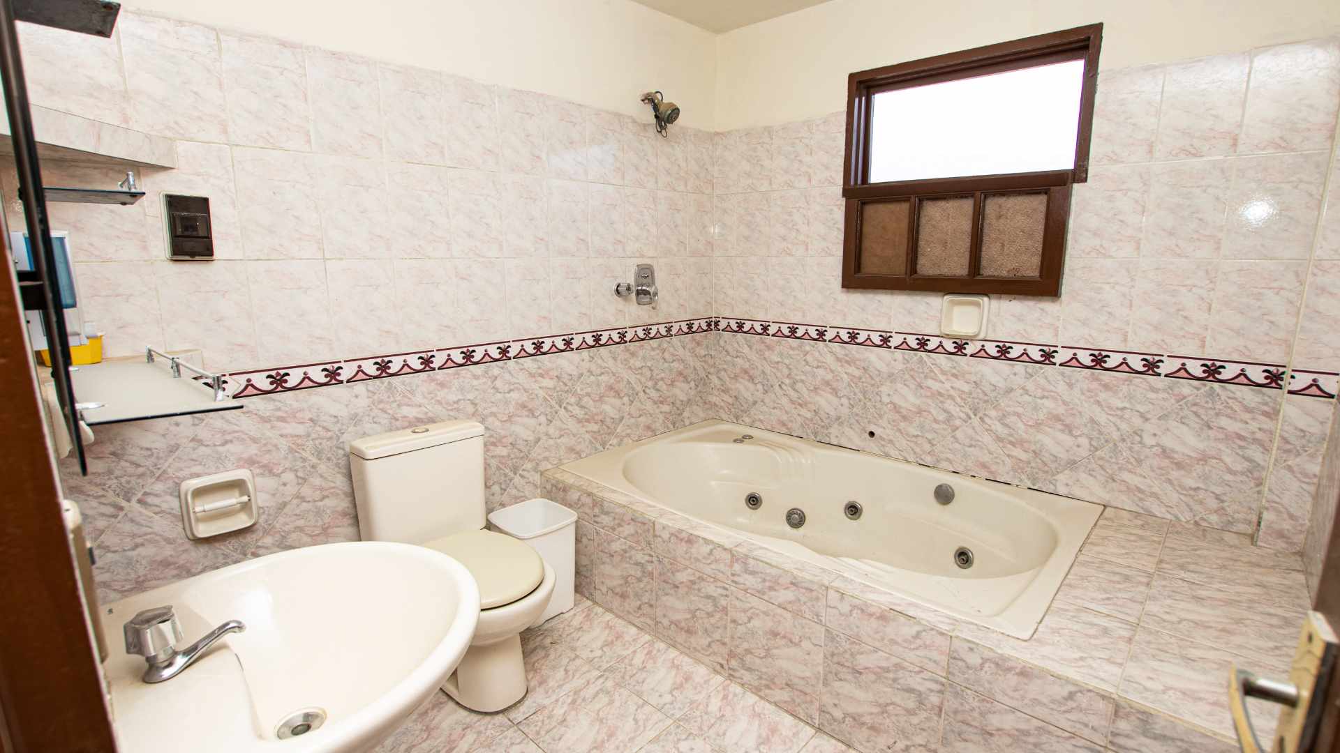 Avenida Reducto 1km al Norte de av. Blanco Galindo us