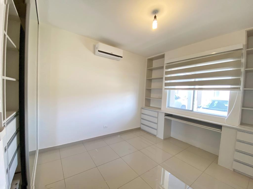 En Alquiler a $us 650 Foto 10