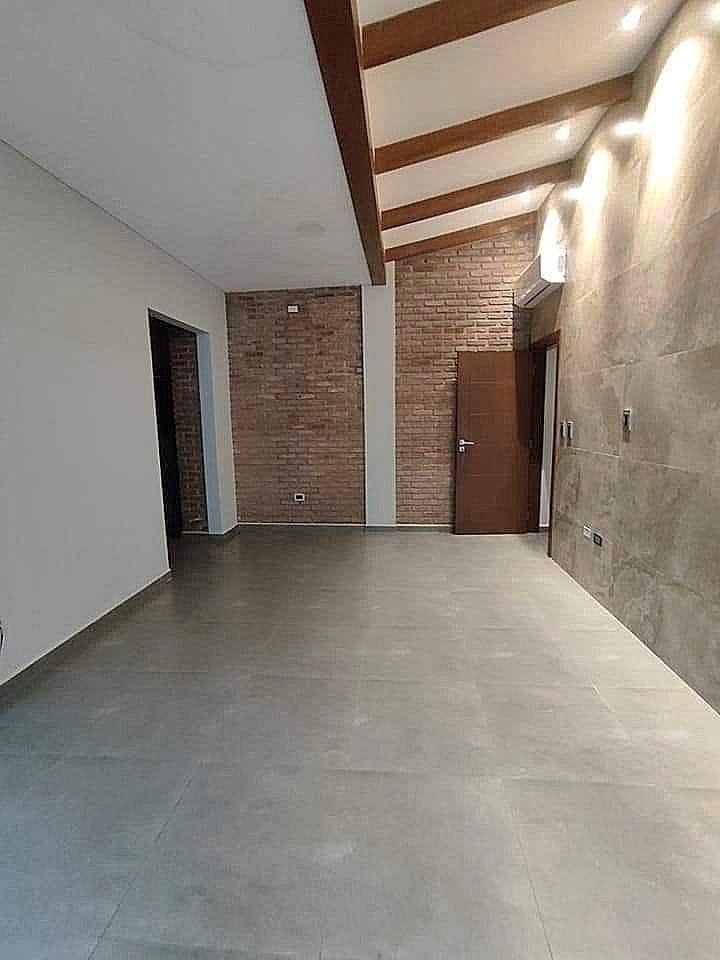 Casa en VentaCasa 4to anillo y Av. Pirai 3 dormitorios 2 baños 2 parqueos Foto 7