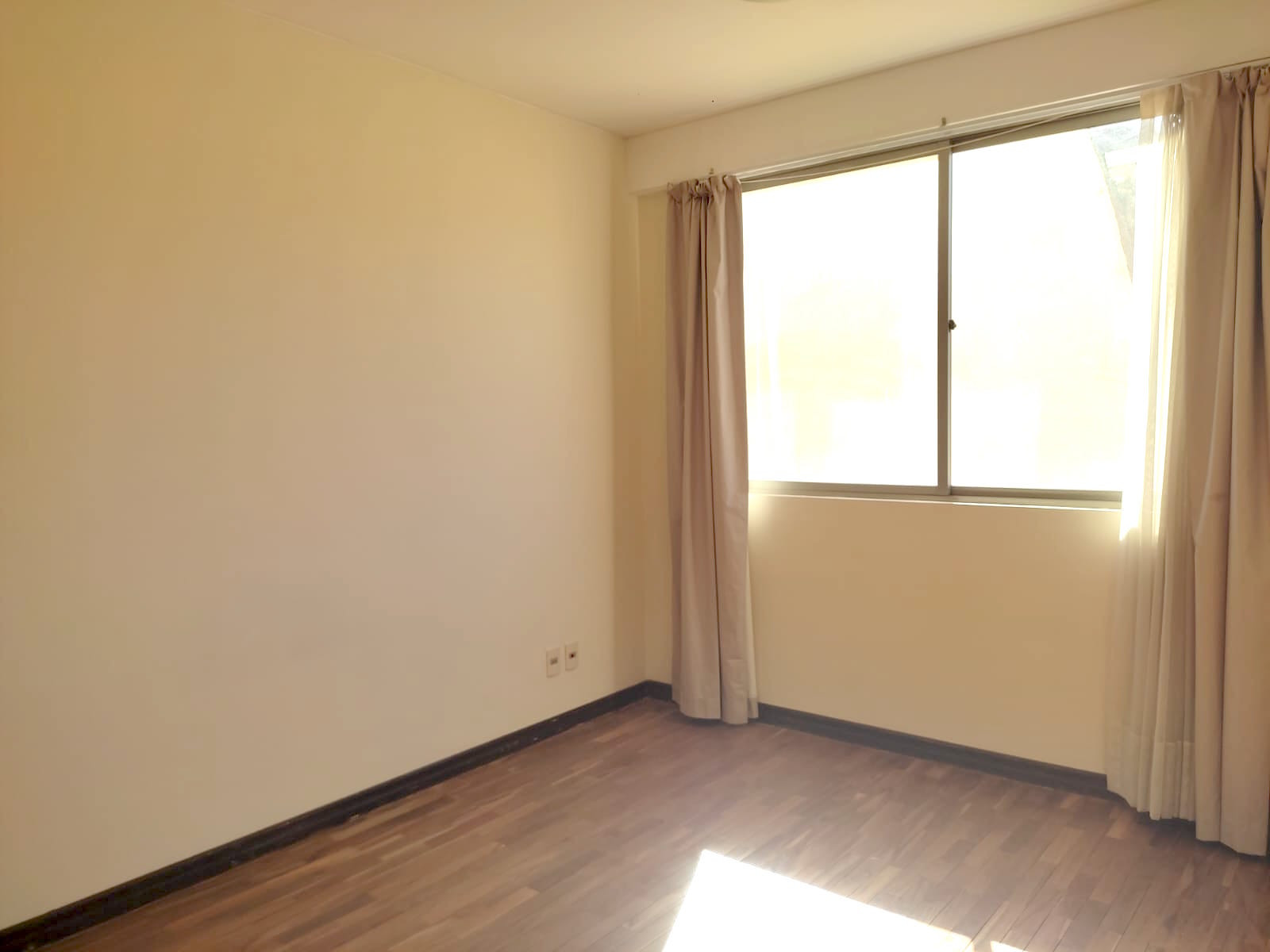 Departamento en Los Pinos en La Paz 2 dormitorios 1 baños  Foto 6