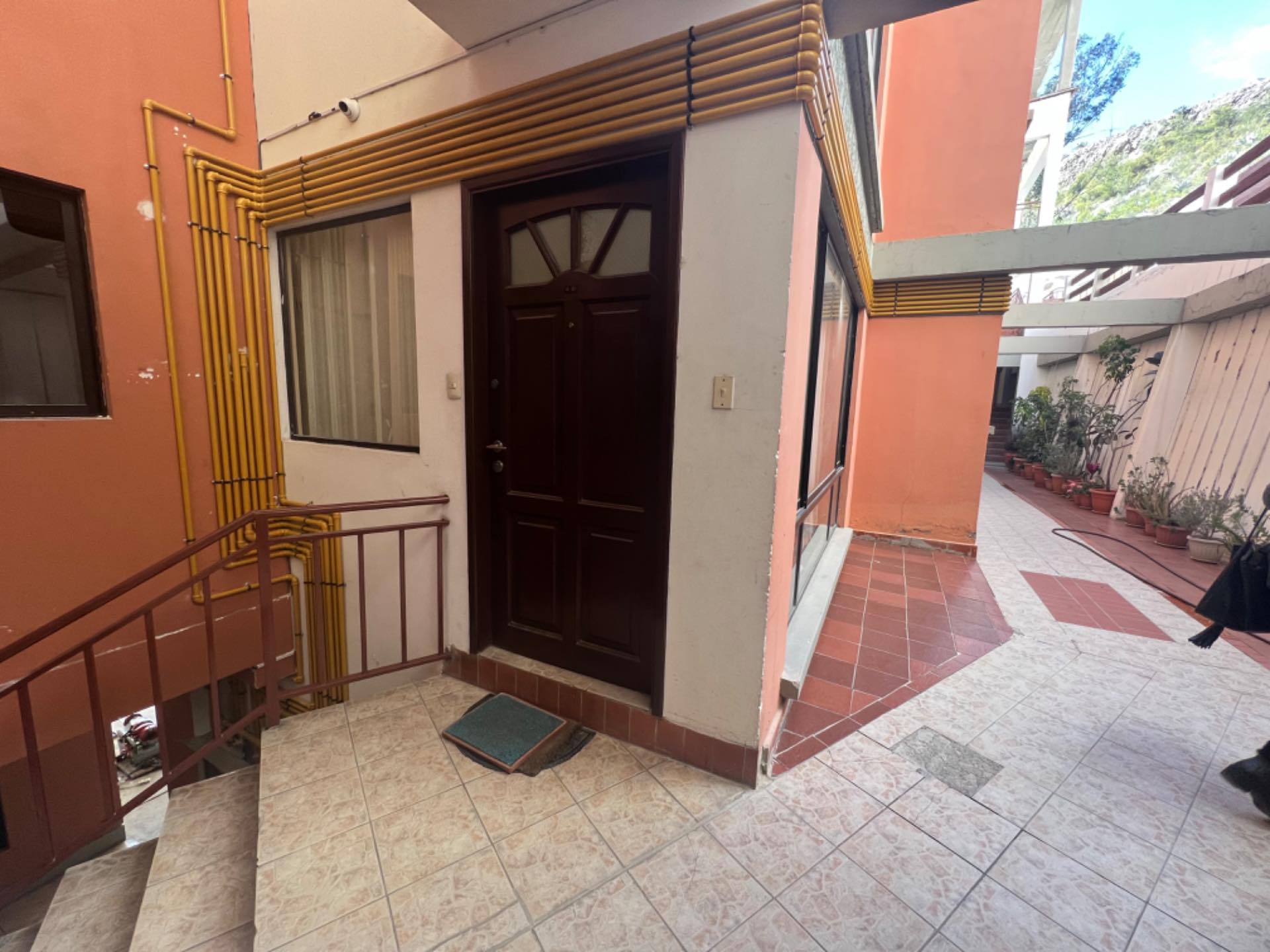 Departamento en AnticréticoCalle 16 de Obrajes  Hugo Ernest  3 dormitorios 3 baños 1 parqueos Foto 13