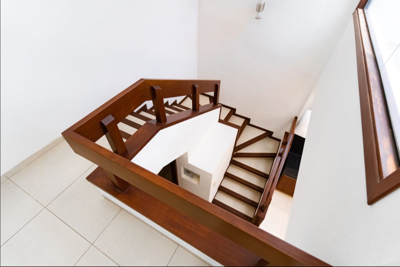 Casa en AlquilerAv. Busch, esquina 3er. anillo interno Foto 13