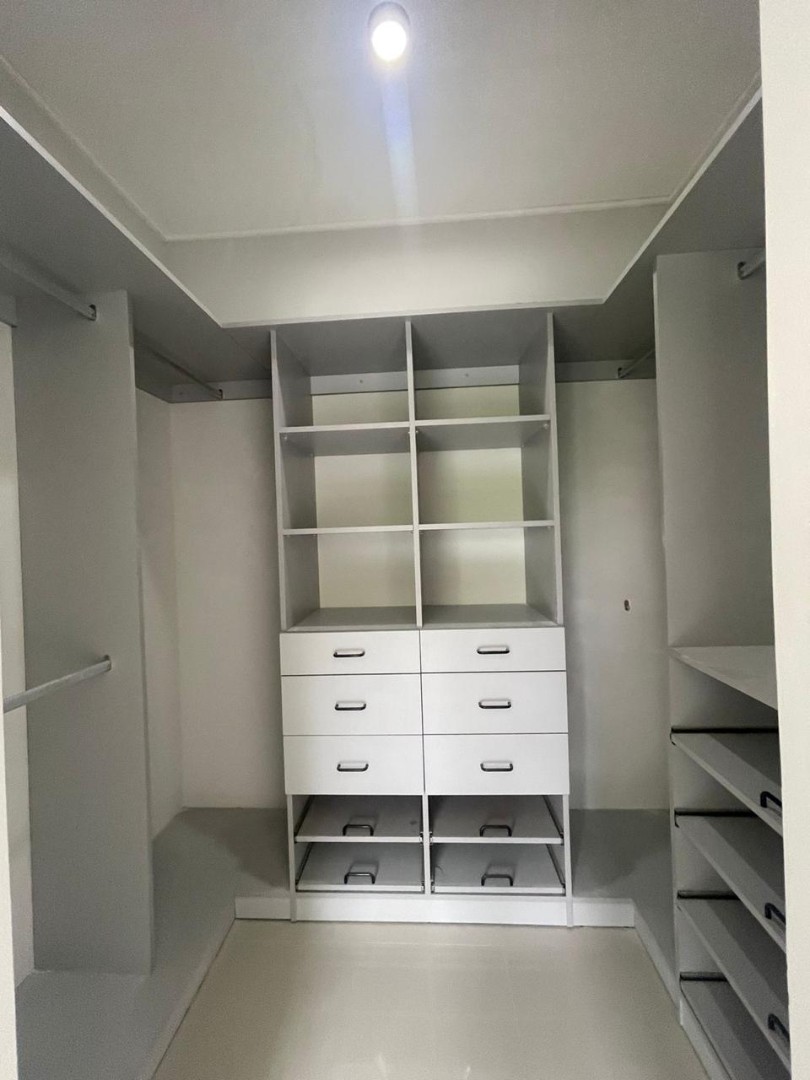 Casa en Entre 3er y 4to anillo Oeste en Santa Cruz de la Sierra 4 dormitorios 6 baños 4 parqueos Foto 38