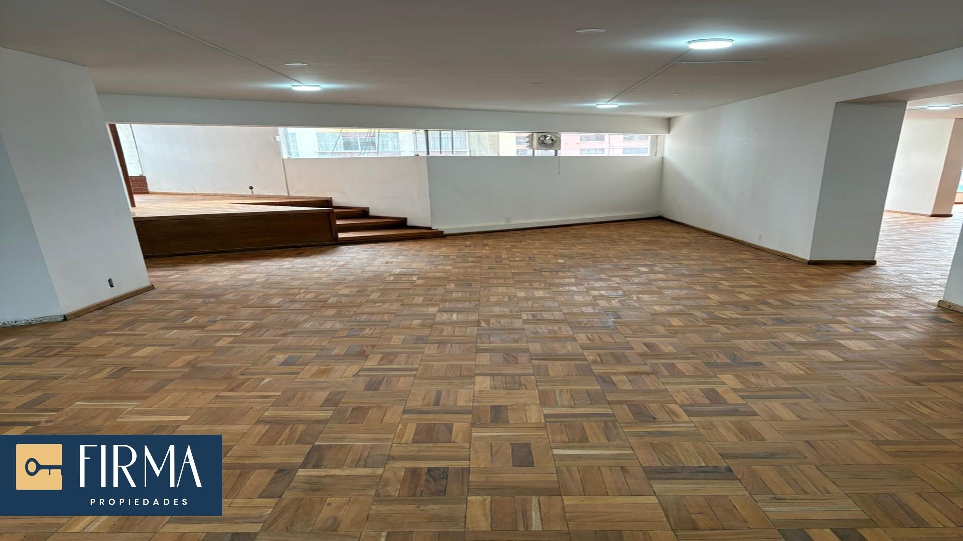 Local comercial LOCAL COMERCIAL, AV. 6 DE AGOSTO, SAN JORGE Foto 3