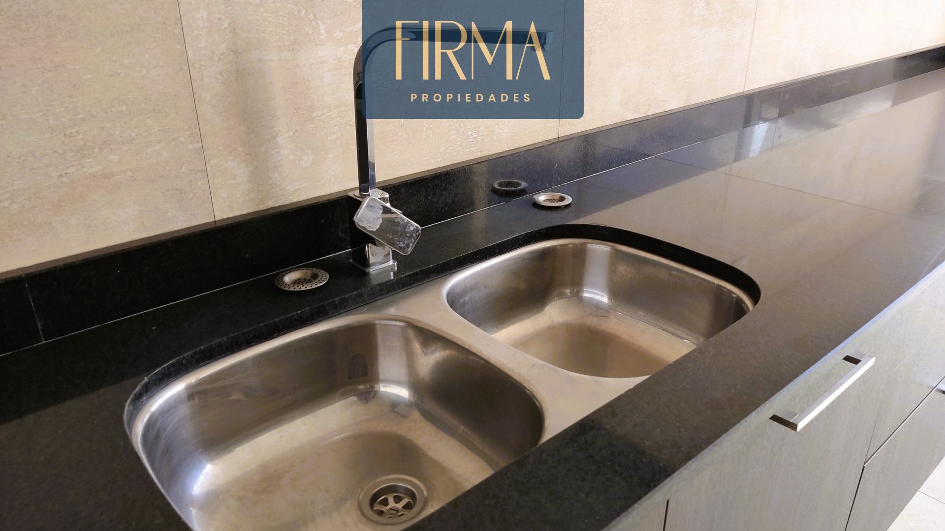 Departamento en Calacoto en La Paz 3 dormitorios 3 baños 1 parqueos Foto 7