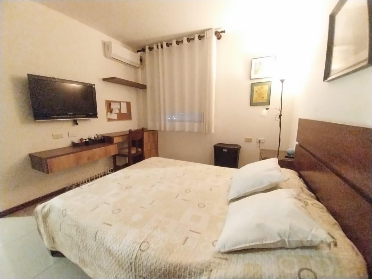 Departamento en AlquilerMacororo 12, equipetrol, frente Plaza Italia 1 dormitorios 1 baños 1 parqueos Foto 2
