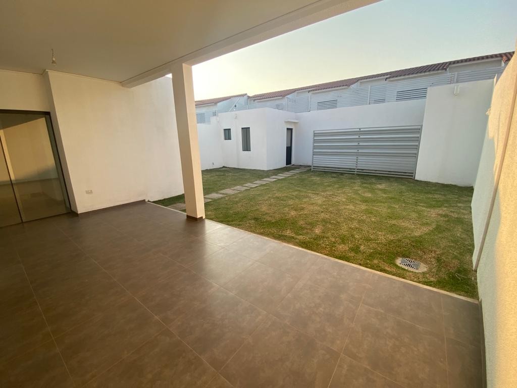 Casa en VentaAlmería La Chonta, Av. Banzer Km 8 3 dormitorios 2 baños 2 parqueos Foto 20